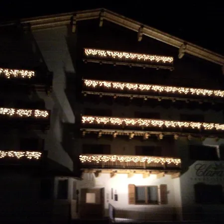 Aparthotel Clara 3*