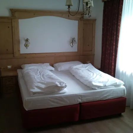 Clara Aparthotel Pozza di Fassa