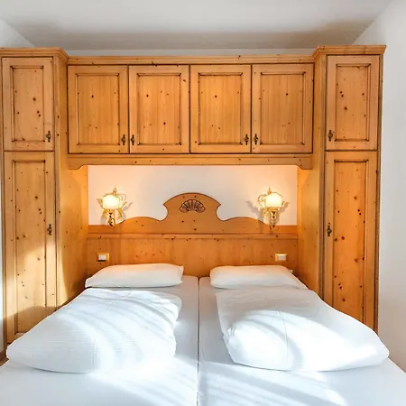 Aparthotel Clara Pozza di Fassa
