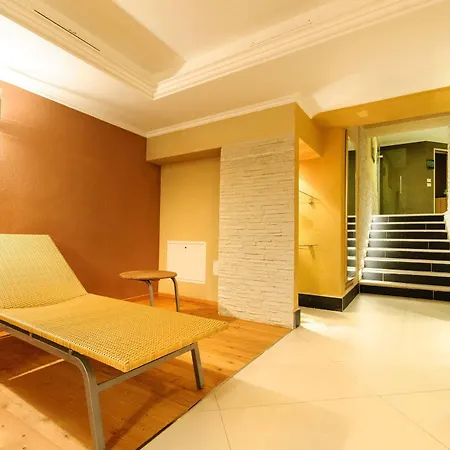 Clara Aparthotel